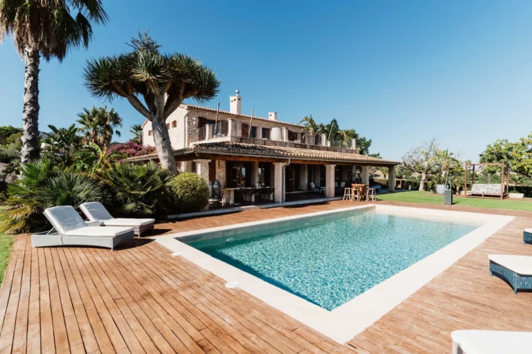 Luxury Residential Homes: A Complete Guide to Modern Living and Value